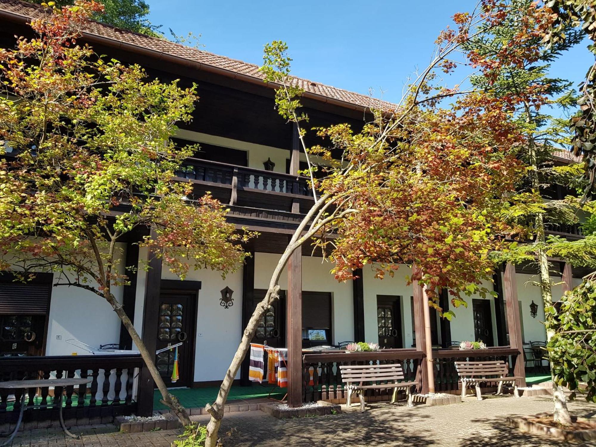 Motel Zur Festwiese Gierstädt Esterno foto