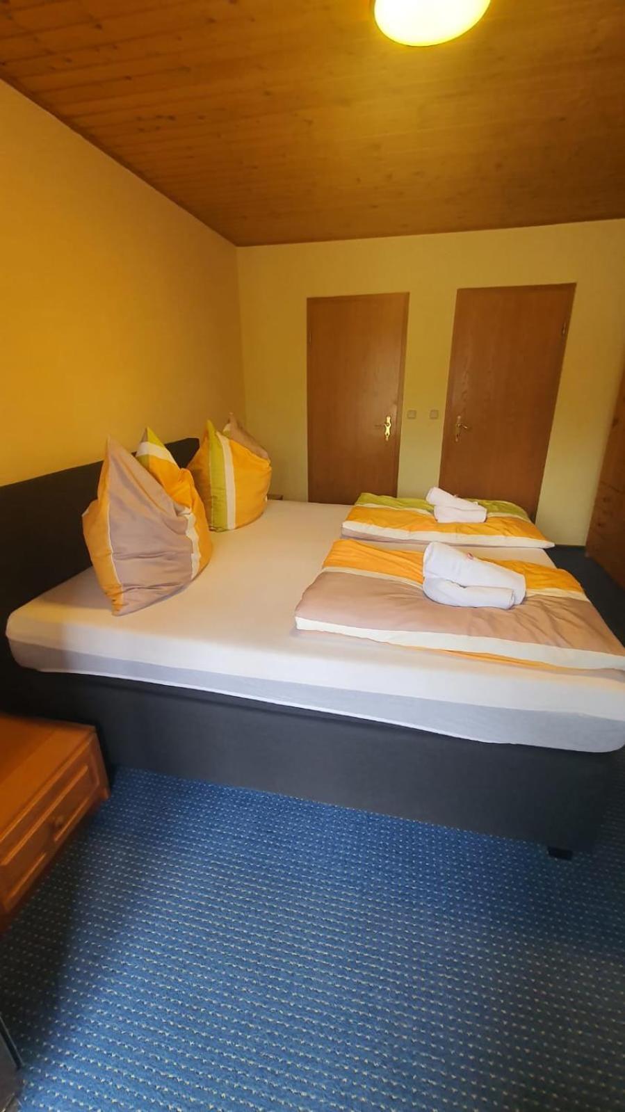 Motel Zur Festwiese Gierstädt Esterno foto