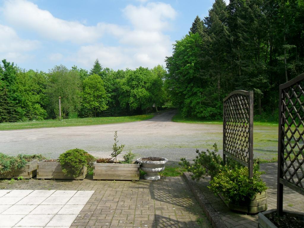 Motel Zur Festwiese Gierstädt Esterno foto
