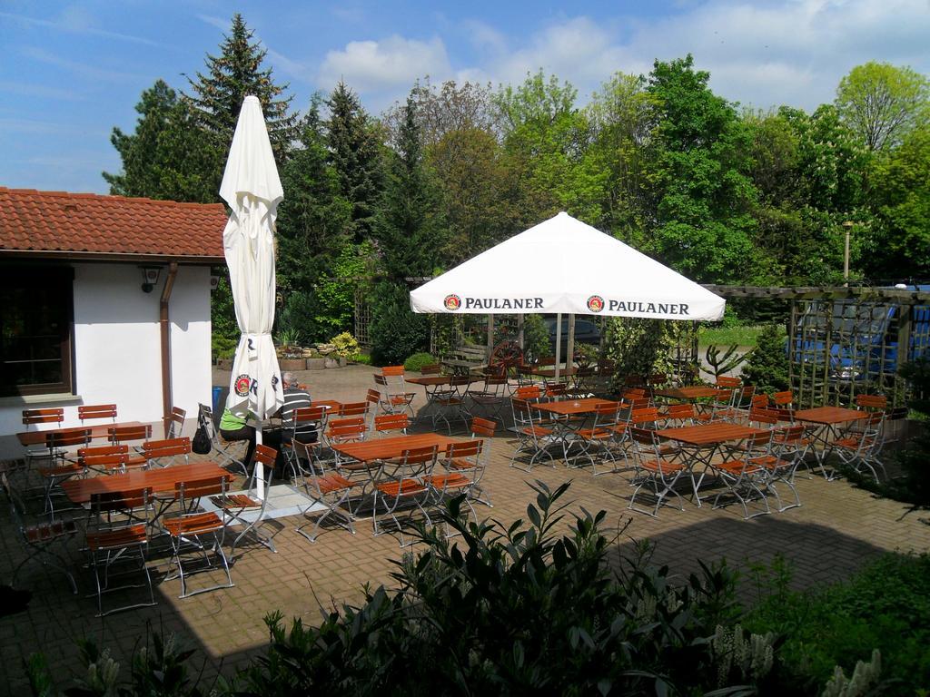 Motel Zur Festwiese Gierstädt Esterno foto