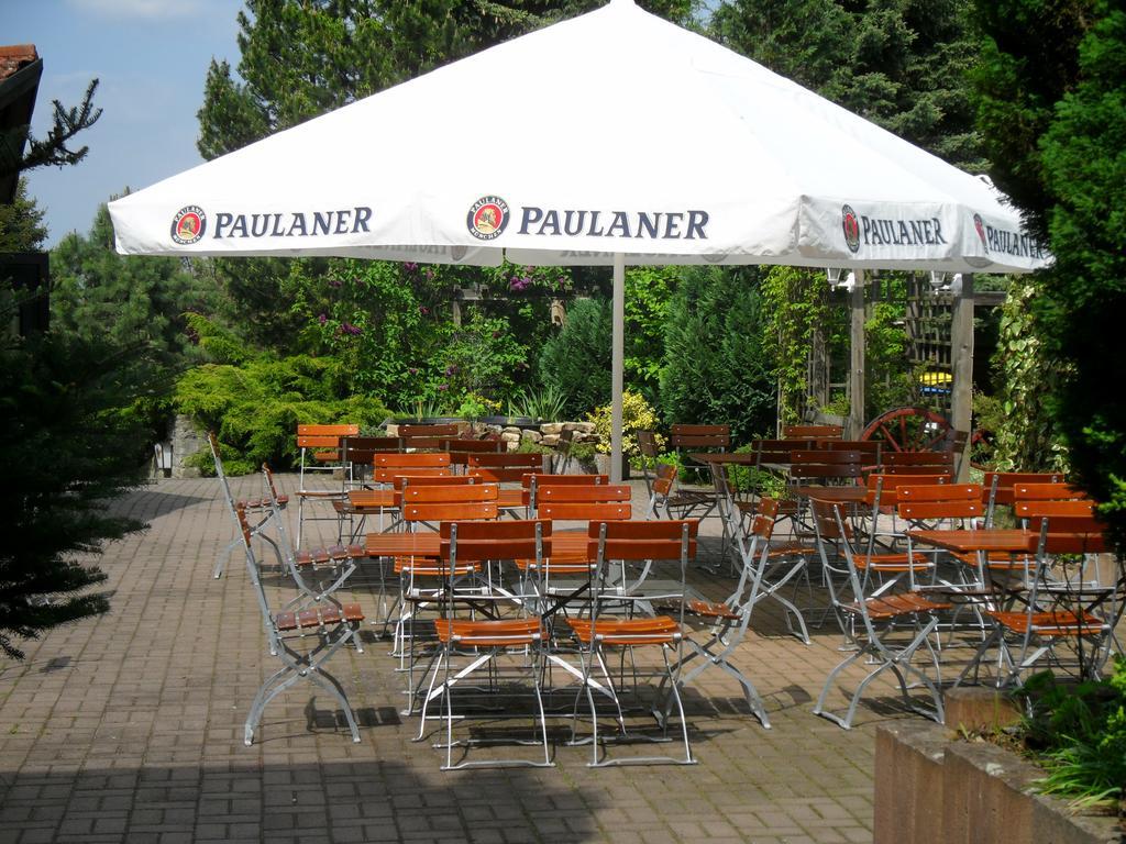 Motel Zur Festwiese Gierstädt Esterno foto