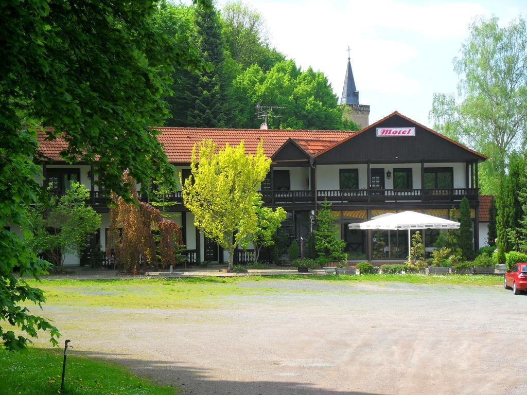 Motel Zur Festwiese Gierstädt Esterno foto